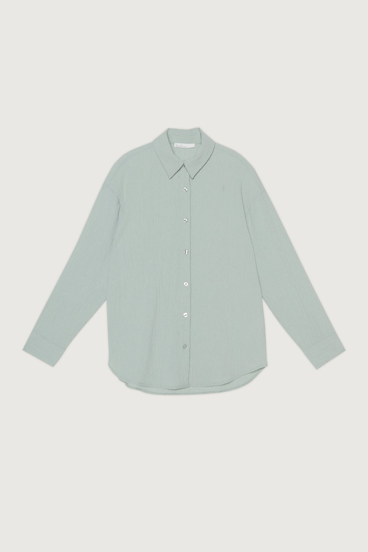 CRINKLE BUTTON UP