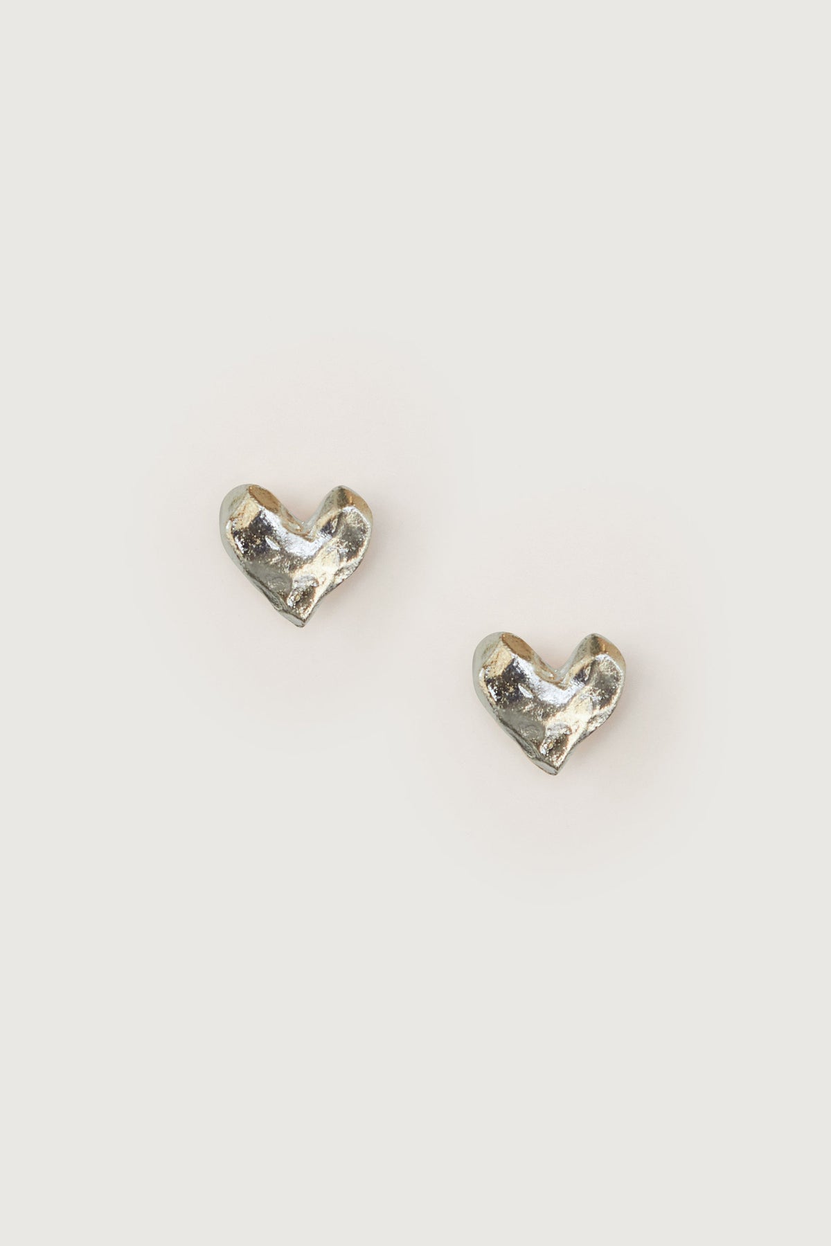 HEART SHAPE EARRING