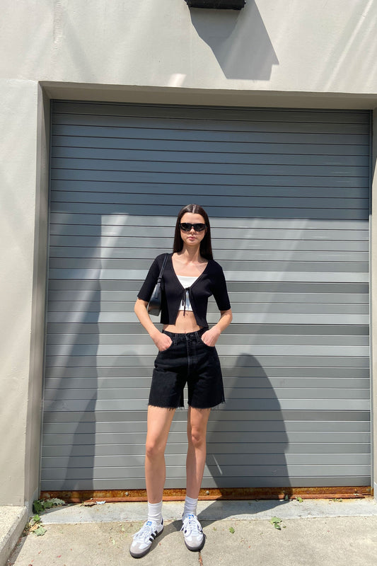 MID THIGH BLACK JEAN SHORT