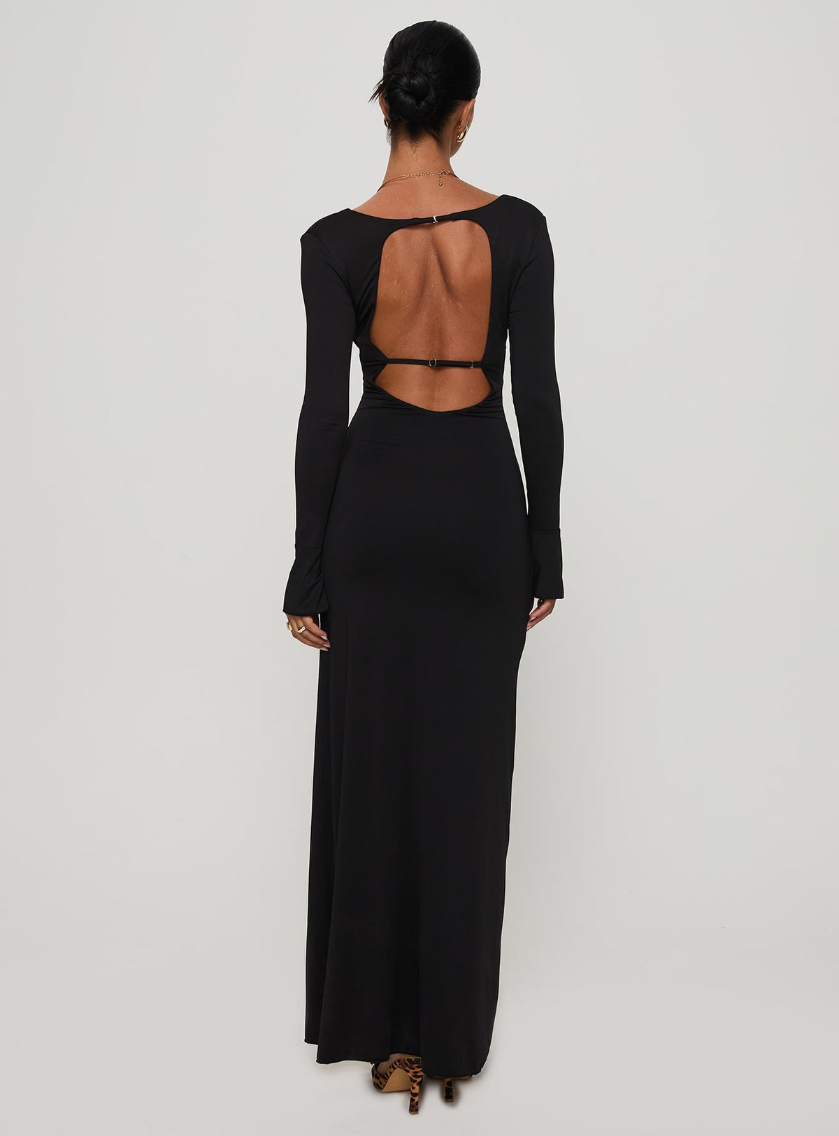 Lezure Plunge Long Sleeve Maxi Dress Black