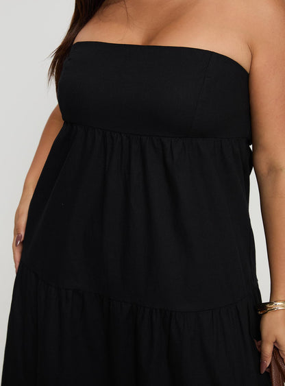 Osment Maxi Dress Black Curve