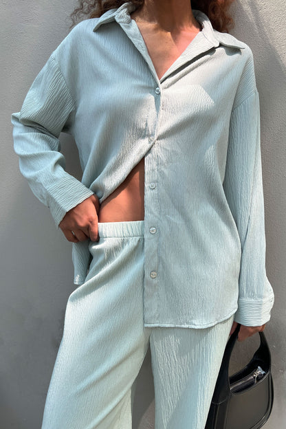 CRINKLE BUTTON UP