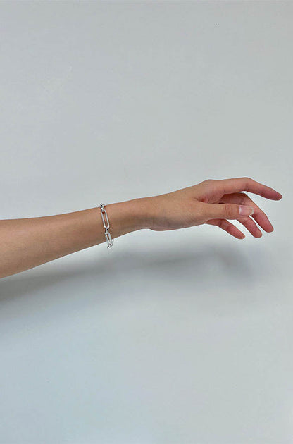 OVAL LINK CHAIN BRACELET