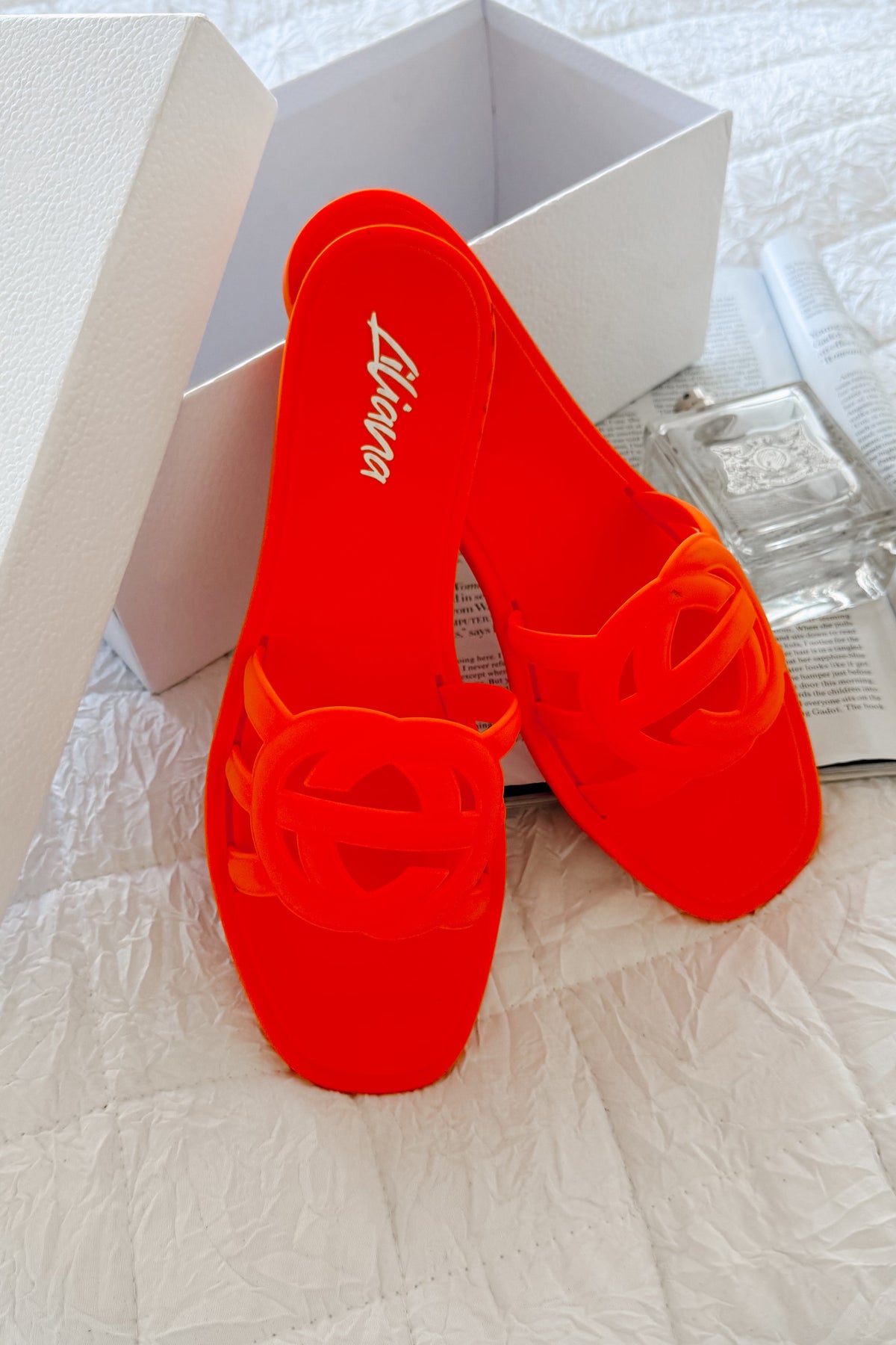 Party Animal Cut-Out Jelly Sandals (Orange)