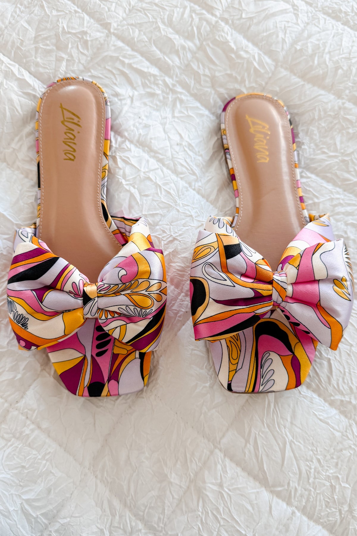 Boardwalk Bliss Square Toe Bowtie Sandals (Fuchsia)