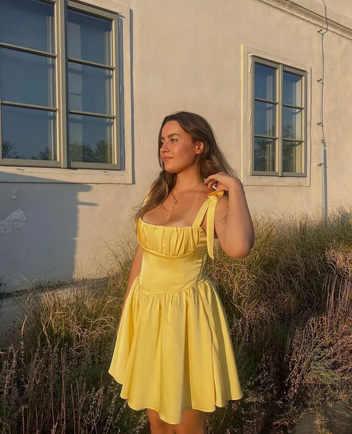 2025 Pleated Design Tie-up Sleeveless Summer Dresses Women Solid Color Slim Fit Mini Dress Simple Fashion Party Dress