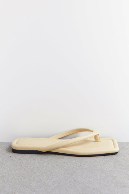 PADDED FLIP FLOP