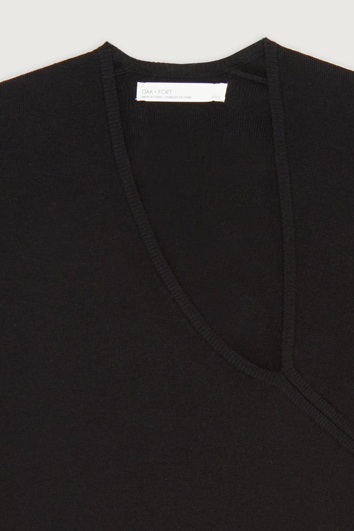 CUT-OUT NECK LONG SLEEVE TOP