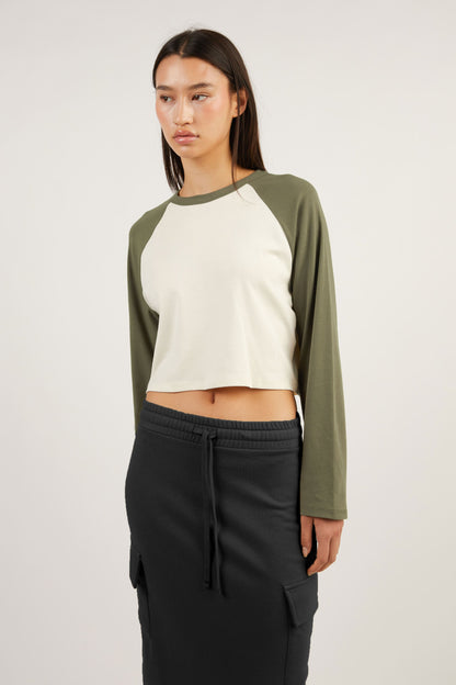 RAGLAN SLEEVE TOP
