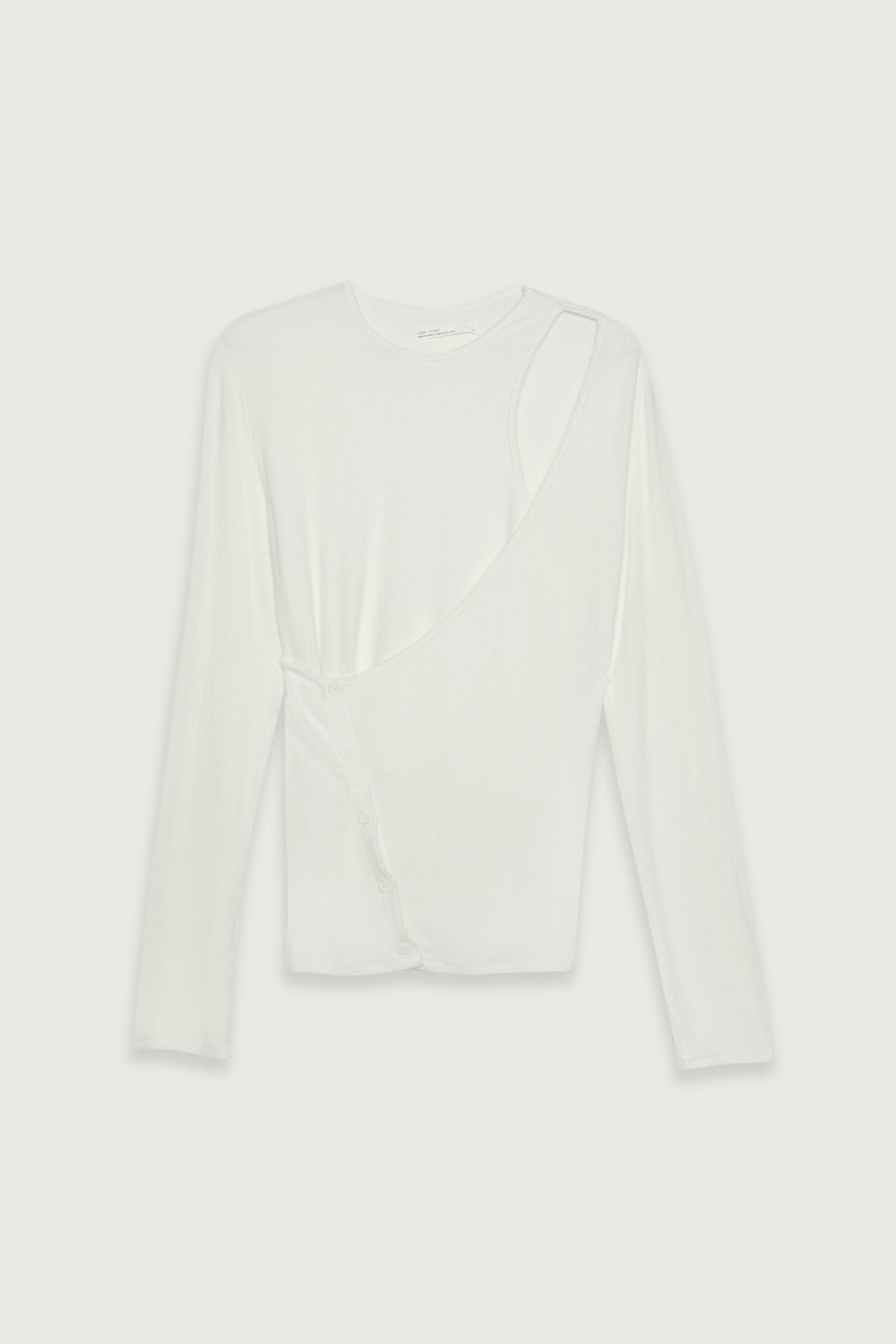 LAYERED TOP WITH CUTOUT