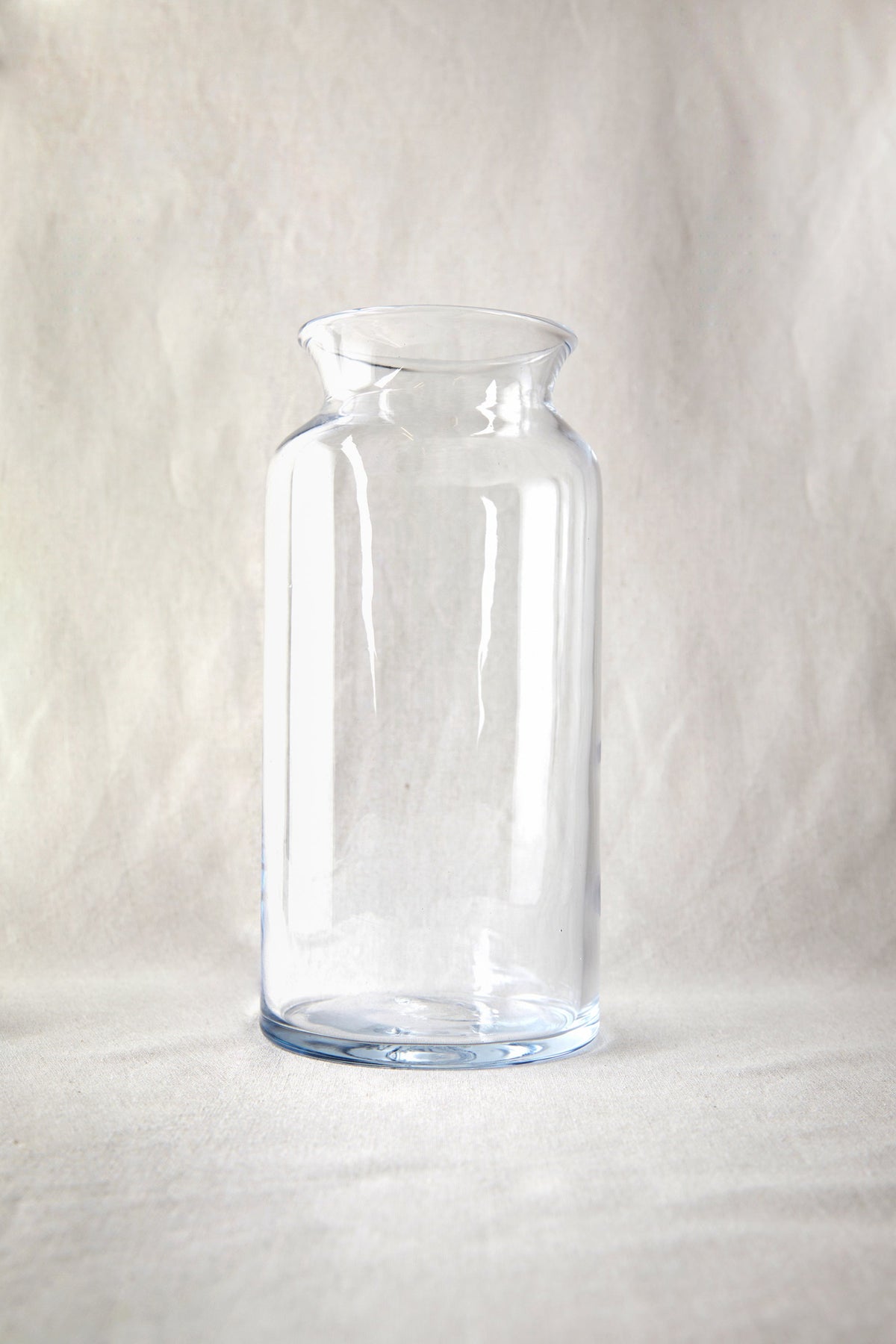 MODERN GLASS VASE