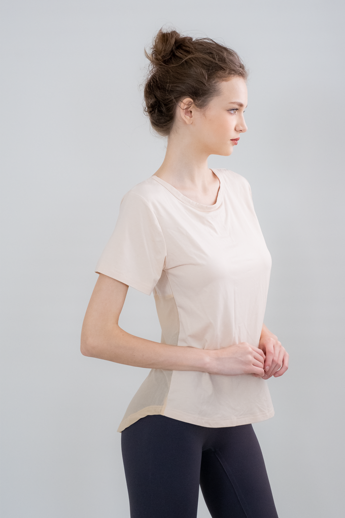 BreezeBack Split-Mesh Yoga Top for Women – Ready Stock