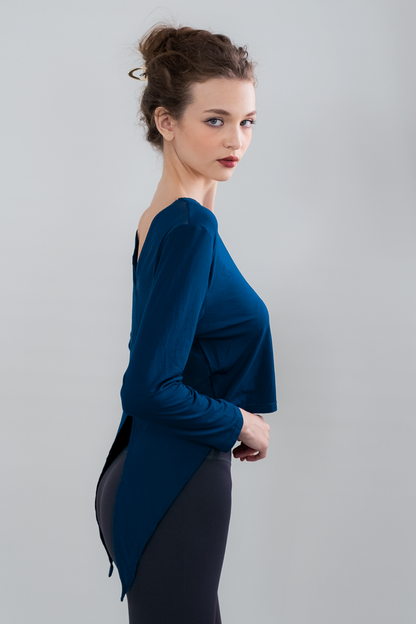 DualStyle Split-Back Mesh Long Sleeve Workout Top for Women