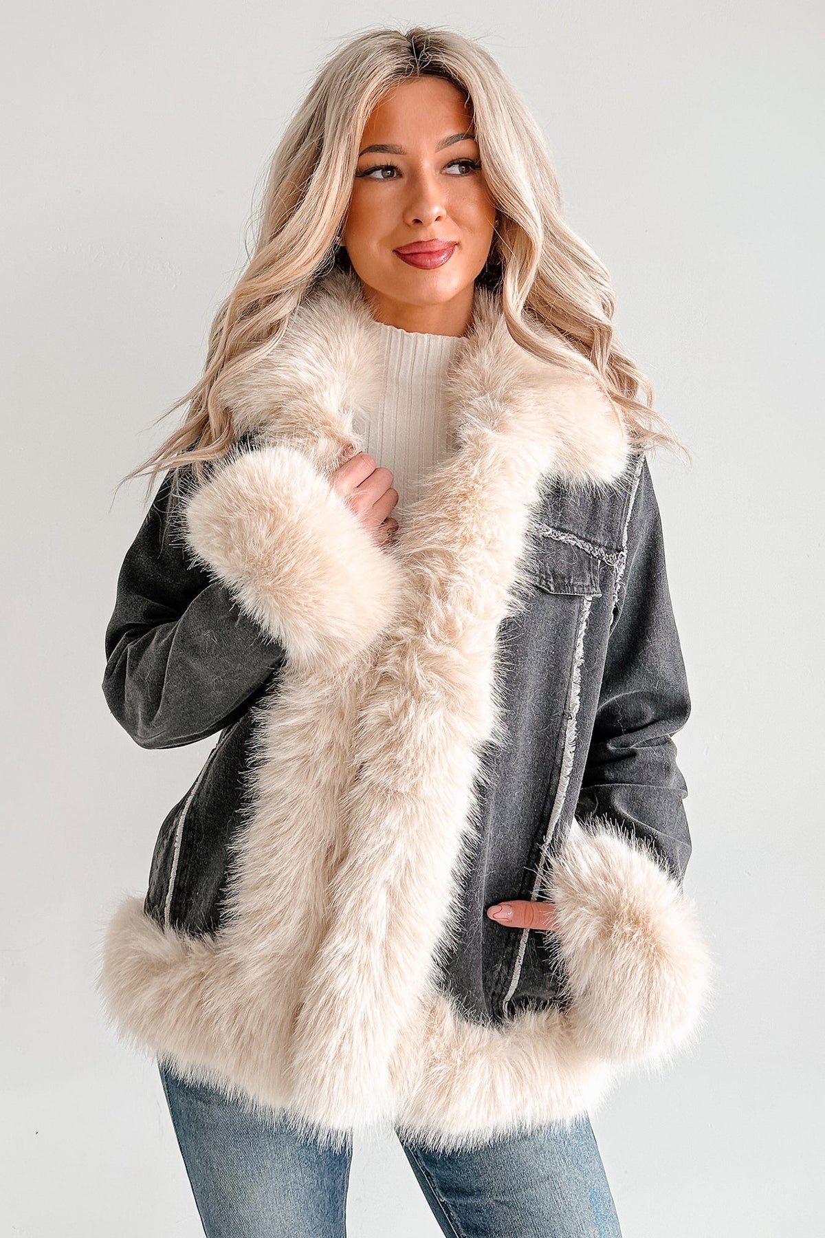 Daring Daily Faux Fur Trim Denim Coat (Black/Beige)