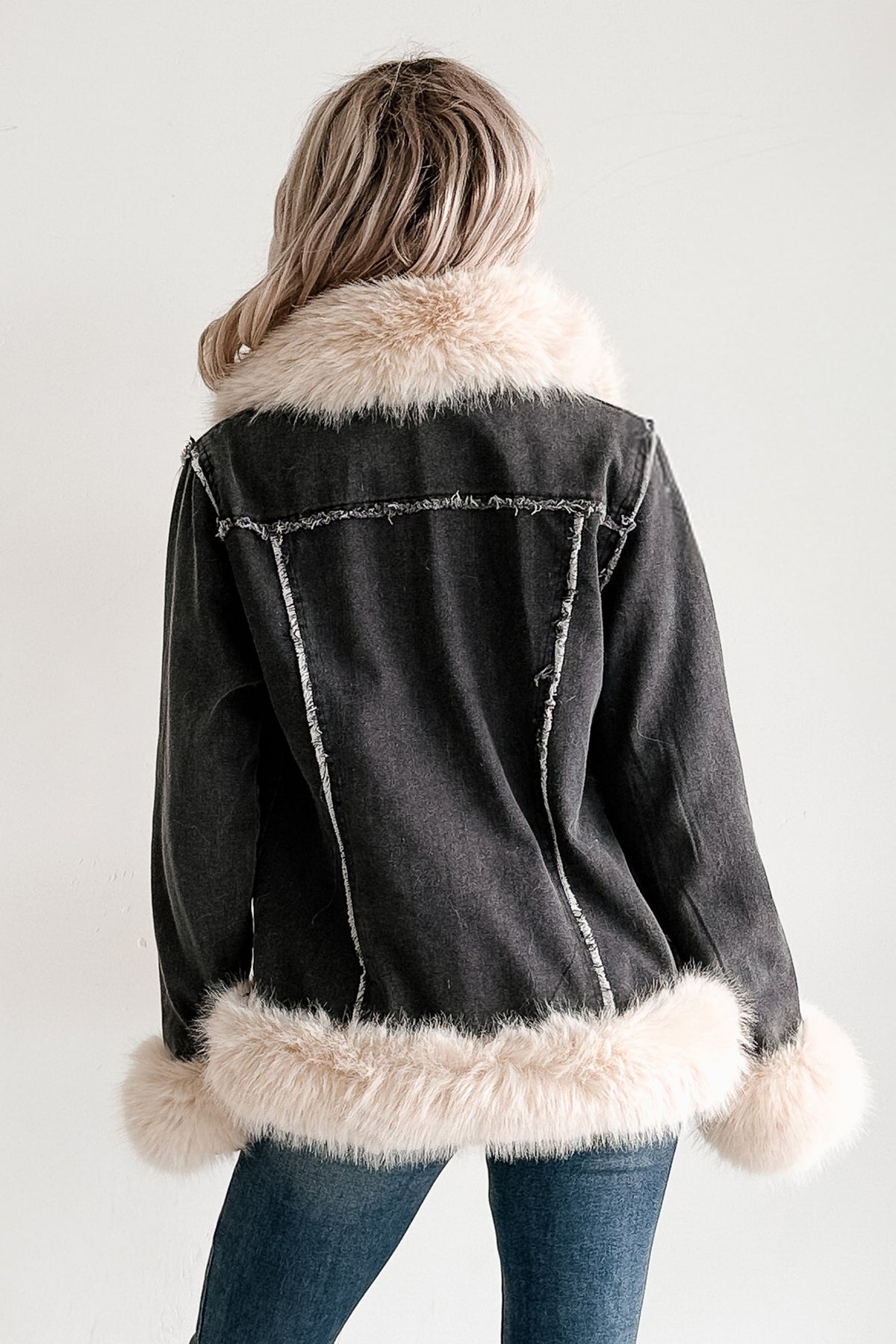 Daring Daily Faux Fur Trim Denim Coat (Black/Beige)