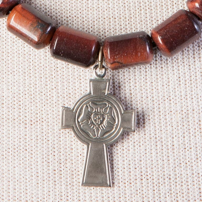 Jennifer’s Unisex Luthers Seal Necklace