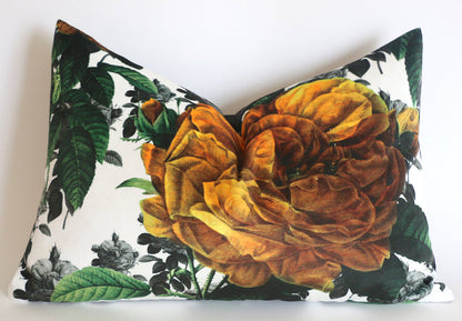 Oversized Roses Pillow Cover / Yellow and Green Velvet / 16x24 Velvet / Victorian Rose Pillow Cover - Annabel Bleu